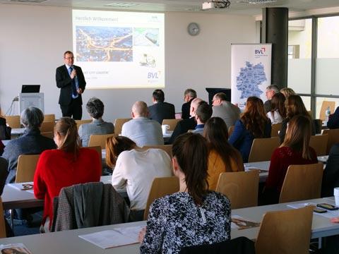 Karl-Uwe Bütof erklärte, welche Rolle die Politik bei der Logistik in NRW spielt.